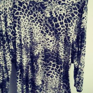 Dana Buchman Tops - Dana buchman v-neck faux wrap knit top Dana Buchman Tops - Dana buchman v-neck faux wrap knit top